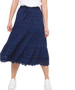 Basicsandmore.shop73e29c01c9 1