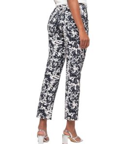 Basicsandmore.shope4d6cbd676 2